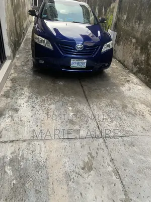 Toyota Camry LE 4dr Sedan (2.5L 4cyl 6AM) 2010 Blue