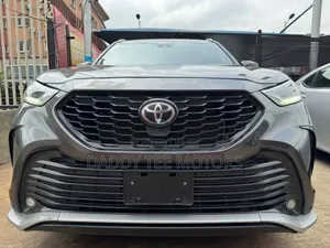 Toyota Highlander XSE 2022 Gray