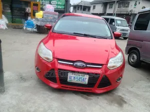 Ford Focus 2012 Red