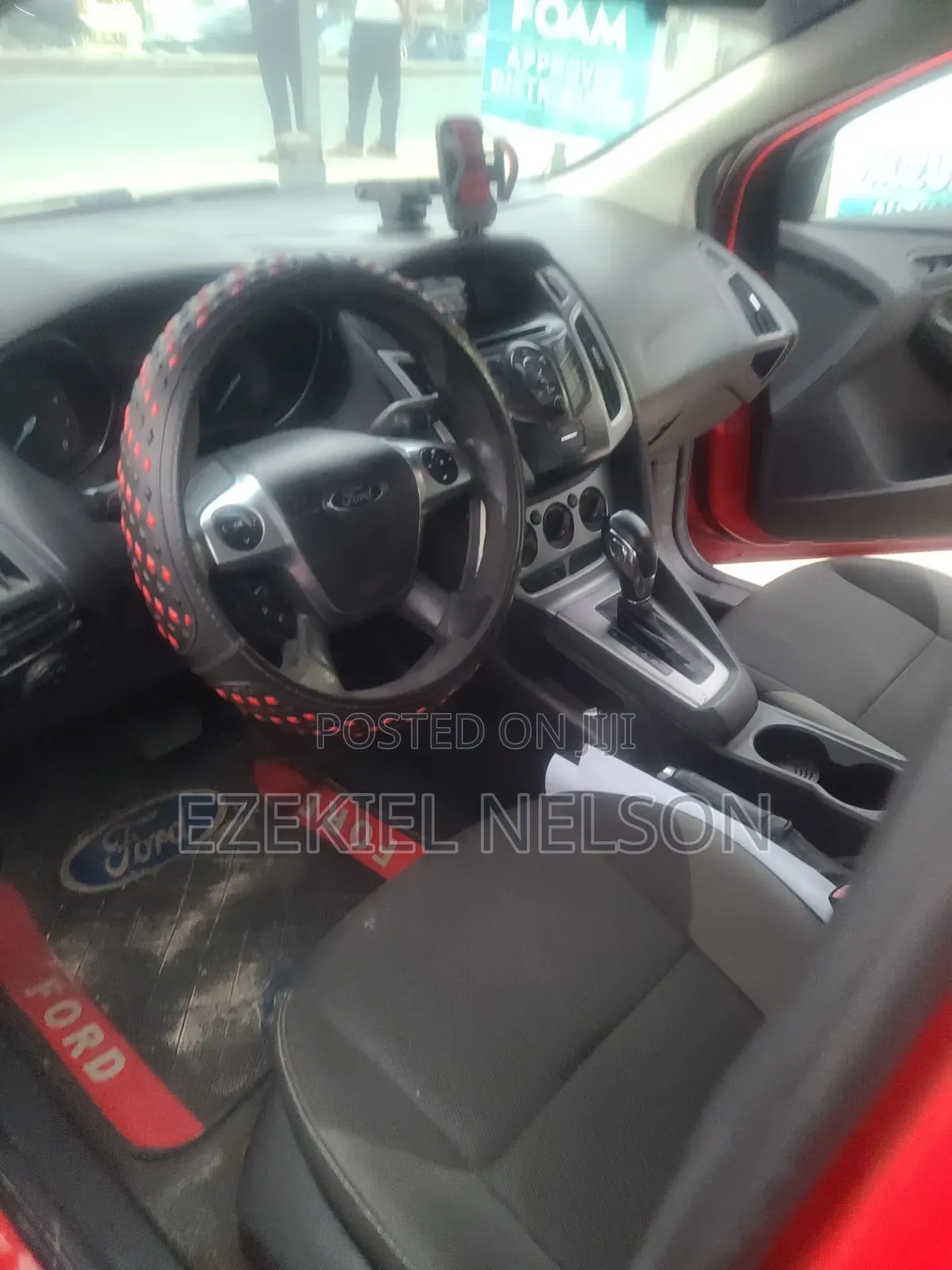 Ford Focus 2012 Red