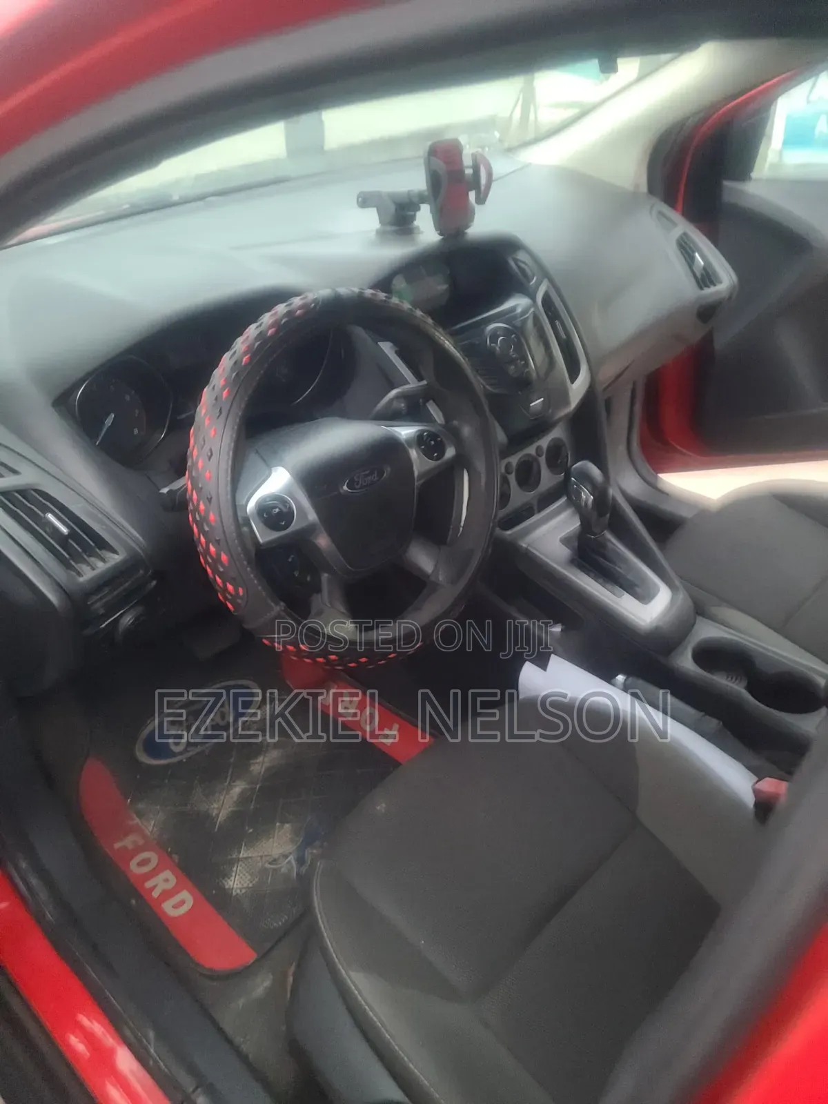 Ford Focus 2012 Red