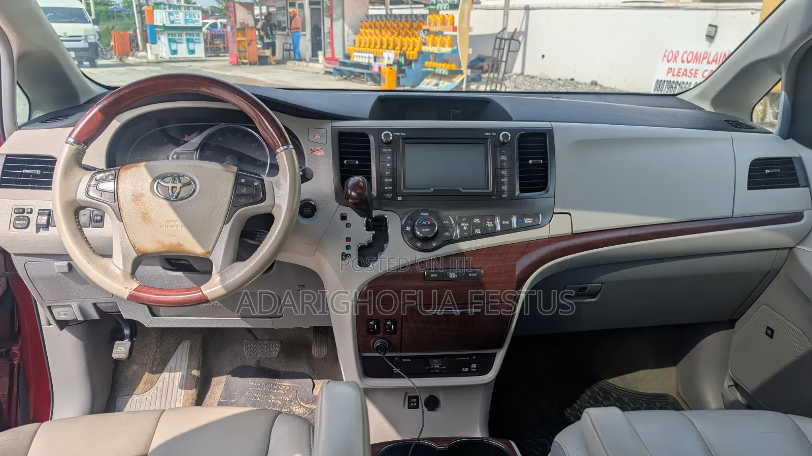 Toyota Sienna 2014 Burgundy