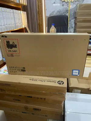 New Laptop HP 250 G10 8GB Intel Core i5 SSD 512GB