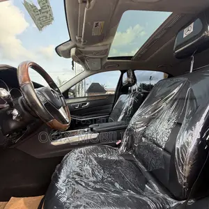 Mercedes-Benz E350 2014 Silver