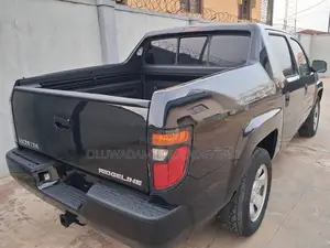 Honda Ridgeline RT 4x4 Crew Cab 122 in. WB 2007 Black