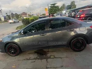 Toyota Corolla LE 4dr Sedan (1.8L 4cyl CVT) 2017 Gray