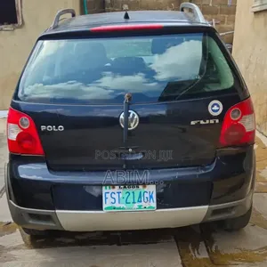 Volkswagen Polo 2004 Black