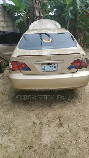 Lexus ES 330 Sedan 2004 Gold