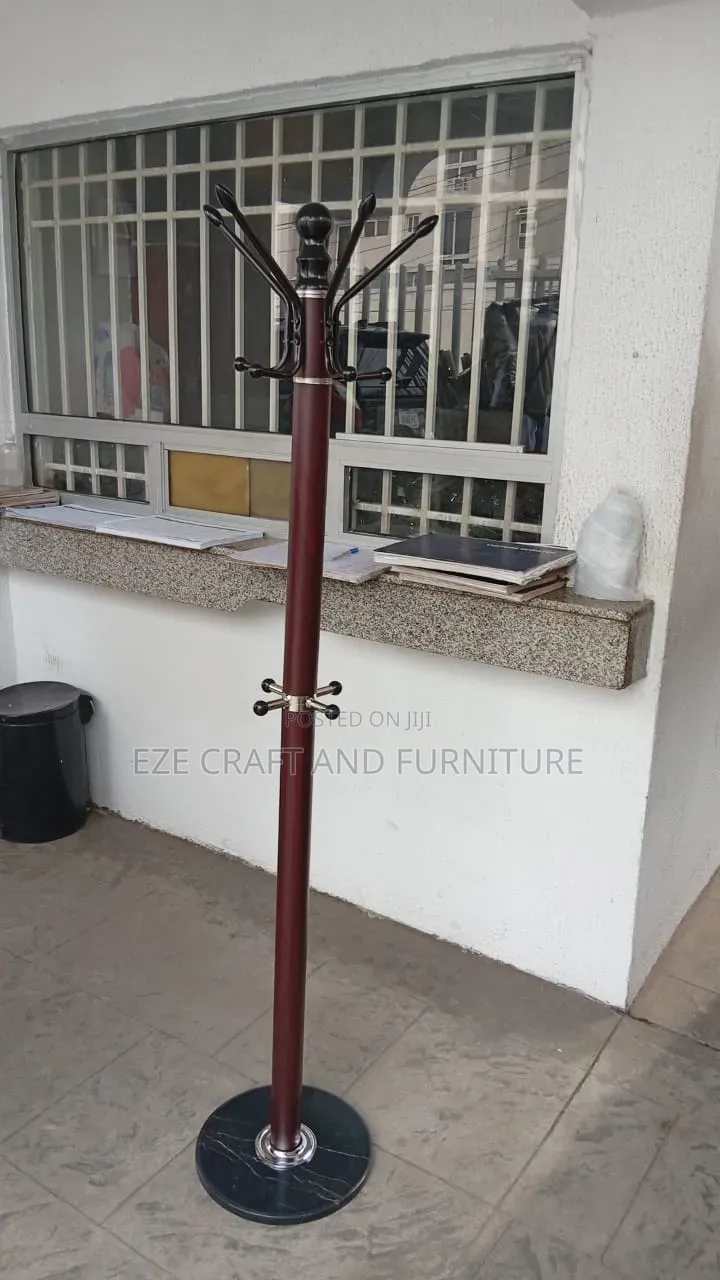 Height Adjustable Hat Stand