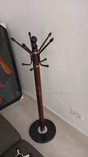 Height Adjustable Hat Stand