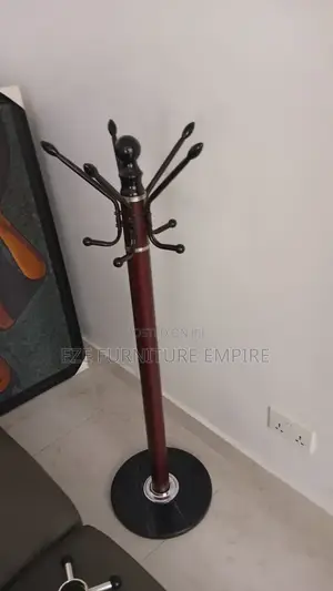 Height Adjustable Hat Stand