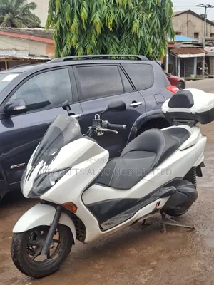 Honda Forza 2012 White