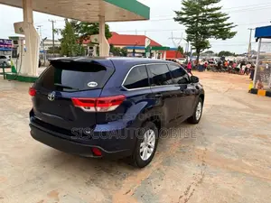 Toyota Highlander 2014 Blue