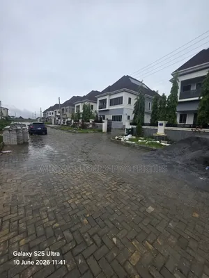 2bdrm Apartment in Havilla Estate, Lugbe District for rent