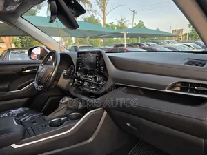 Toyota Highlander 2020 Blue