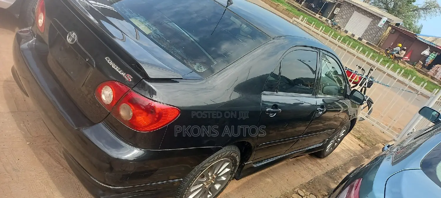 Toyota Corolla 2005 Black