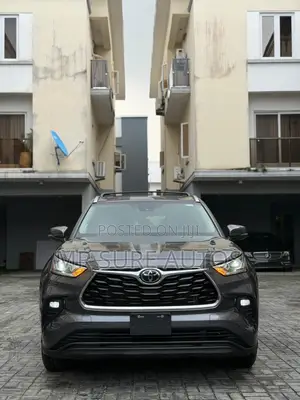 Toyota Highlander Limited AWD 2023 Black