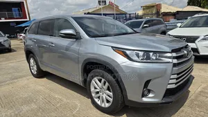 Toyota Highlander LE 4dr SUV (2.7L 4cyl 6A) 2014 Gray