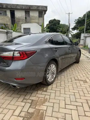 Lexus ES 2016 Gray