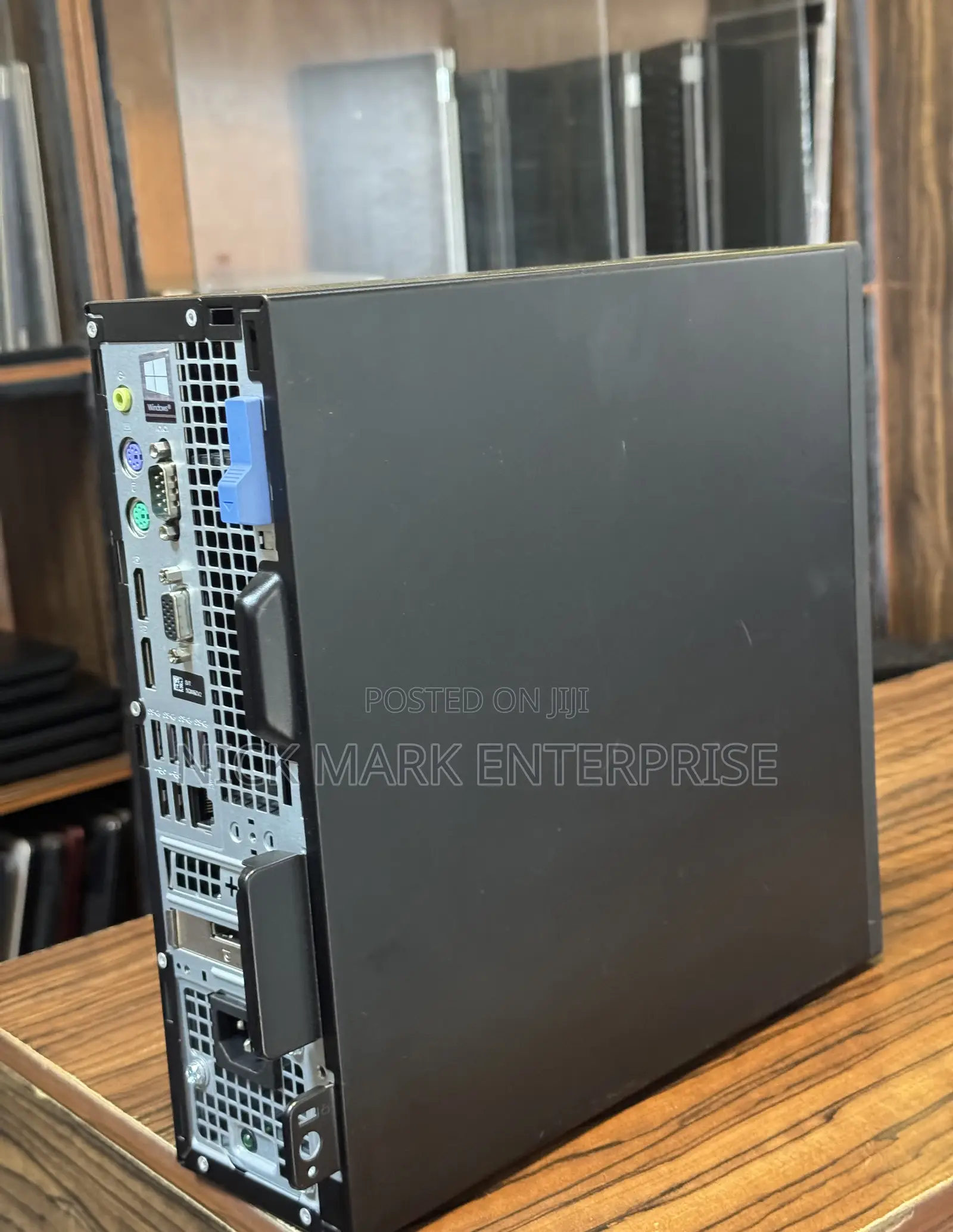 Desktop Computer Dell OptiPlex 7060 16GB Intel Core i7 SSD 256GB