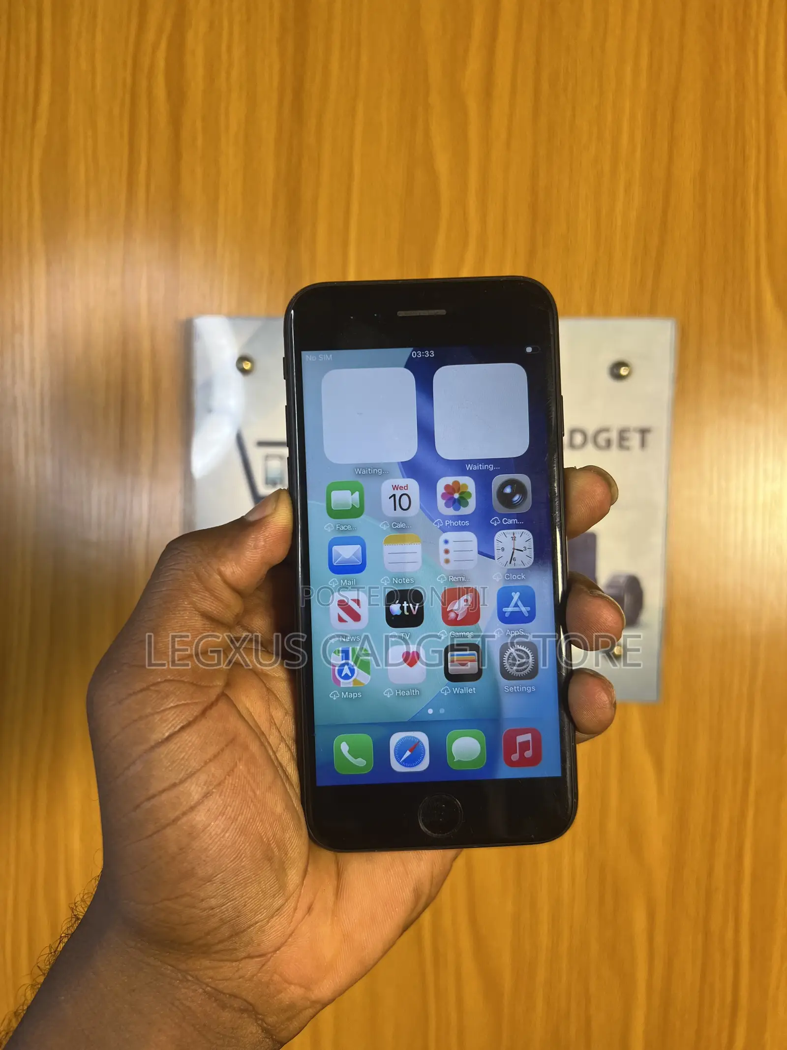 Apple iPhone SE (2020) 128 GB Black