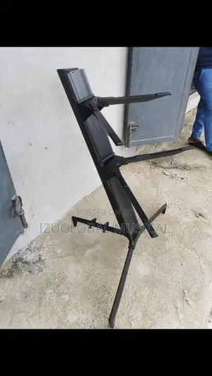Double Steps Keyboard Stand