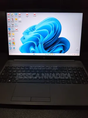 Laptop HP 255 G8 8GB AMD Ryzen 5 SSD 256GB