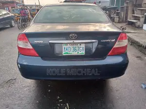 Toyota Camry 2004 Blue