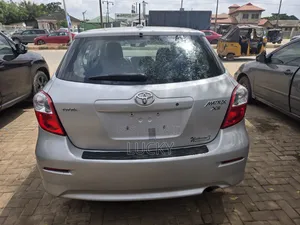 Toyota Matrix 2010 Silver