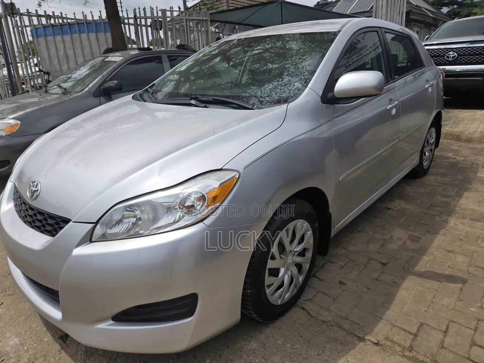 Toyota Matrix 2010 Silver
