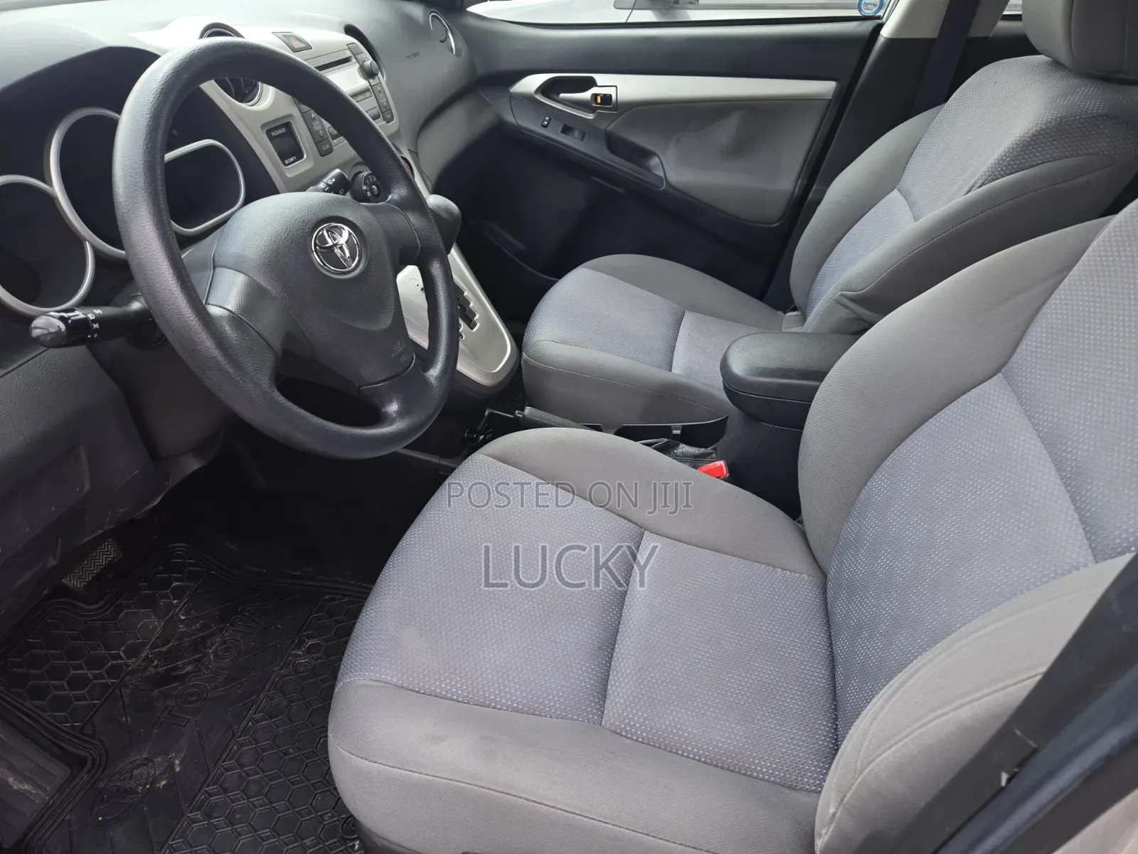 Toyota Matrix 2010 Silver