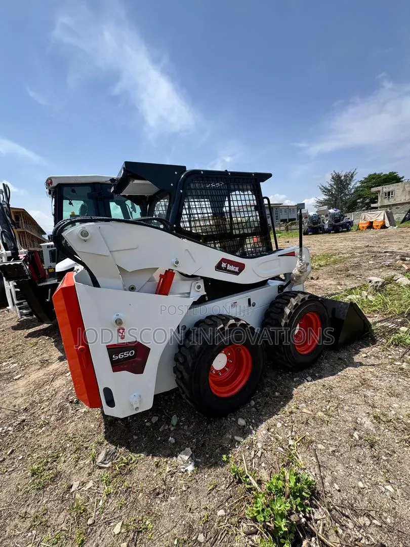 Bobcat S650 Compact Skid Steer Loader