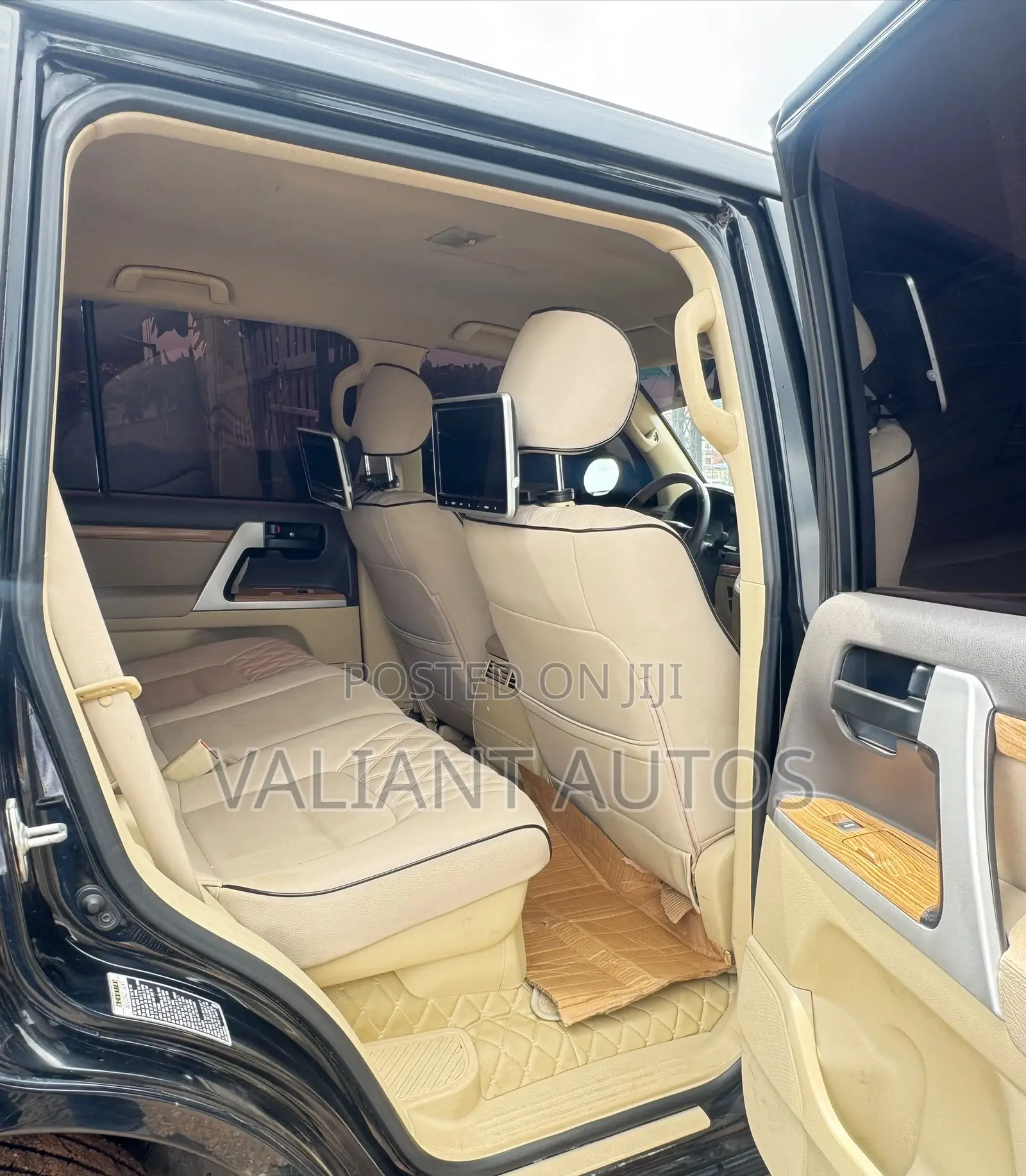 Toyota Land Cruiser 2016 Black