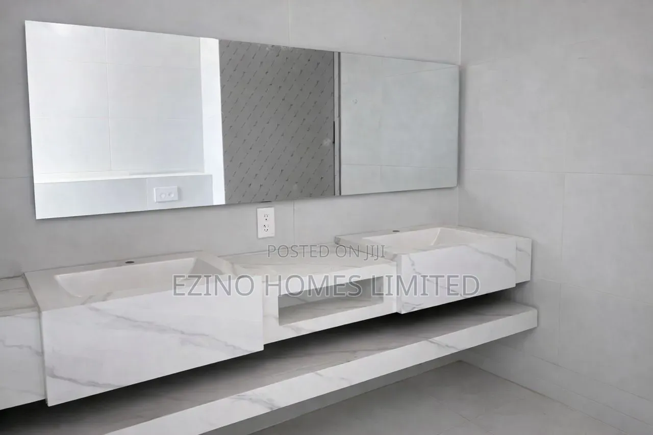 4bdrm Duplex In Rock Mould, Macpherson For Sale