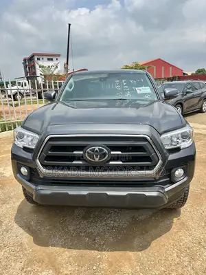 Toyota Tacoma SR5 Double Cab 5' Bed V6 AT 2023 Gray