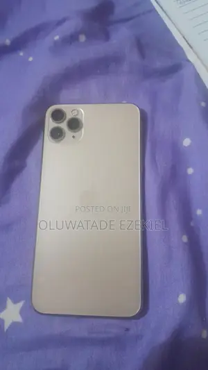 Apple iPhone 11 Pro Max 64 GB Gold