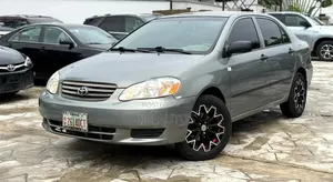 Toyota Corolla LE 2004 Gray