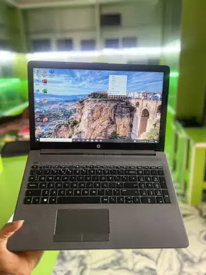 Laptop HP 255 G6 8GB AMD SSD 128GB