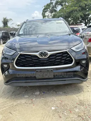 Toyota Highlander XLE 2021 Black