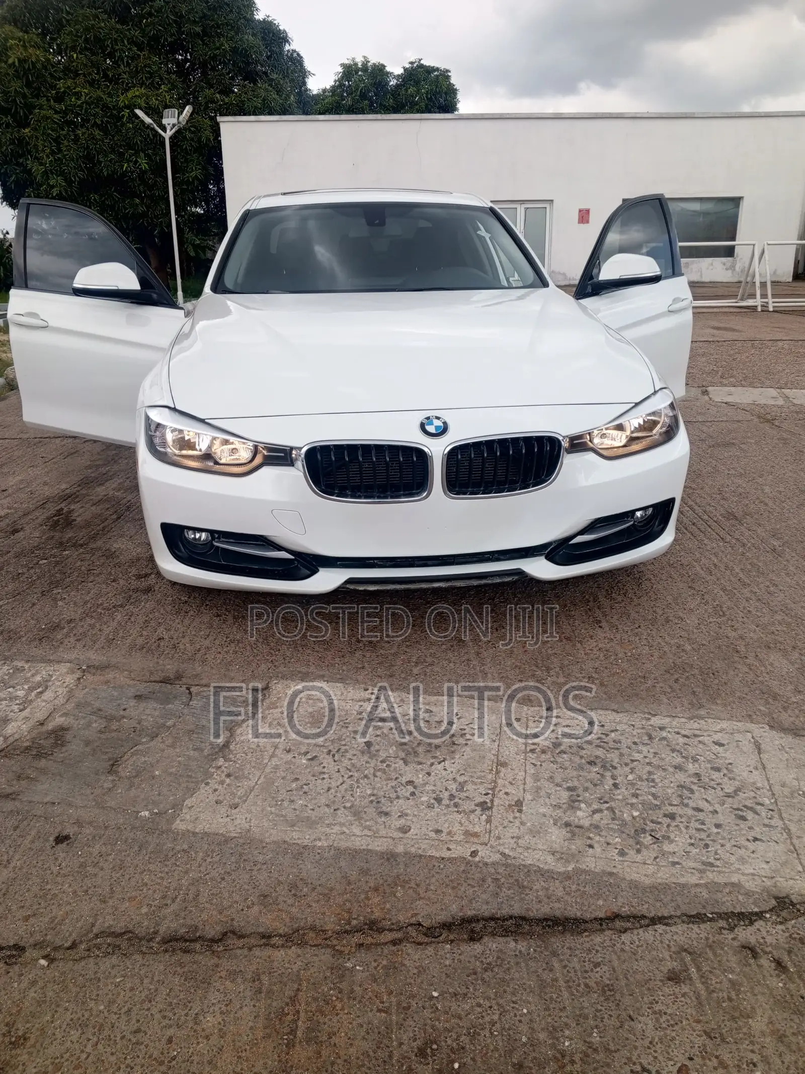 BMW 320i 2016 White