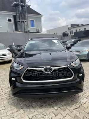Toyota Highlander XLE 2021 Black