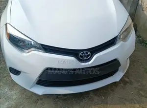 Toyota Corolla 2015 White