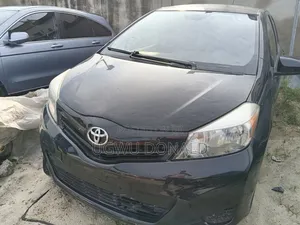 Toyota Yaris 2013 Black