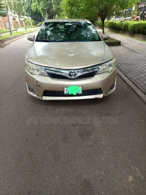 Toyota Camry 2014 Gold
