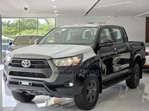 New Toyota Hilux 2025 Black