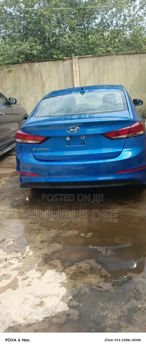 Hyundai Elantra Limited 2018 Blue