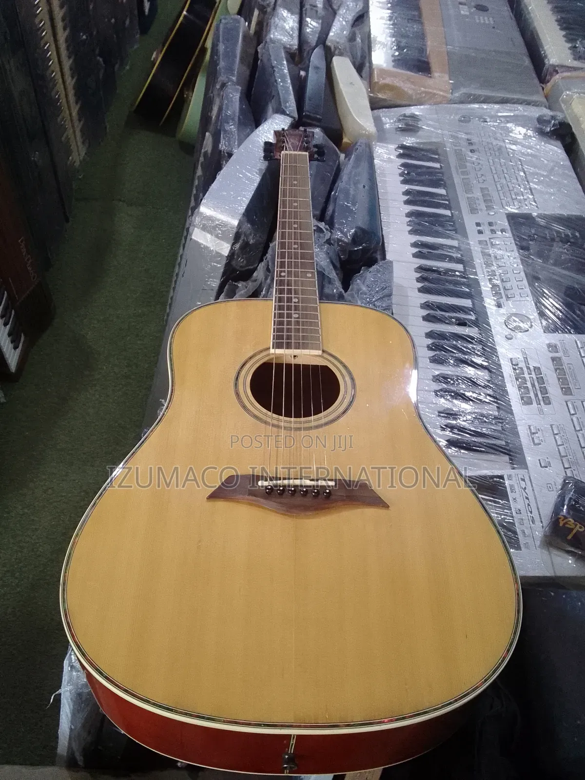 Veloce Jumbo Acoustic Guitar – Full Size Powerful Sound