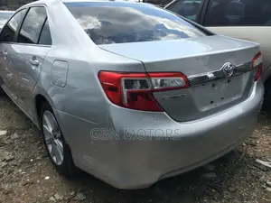 Toyota Camry 2015 Silver