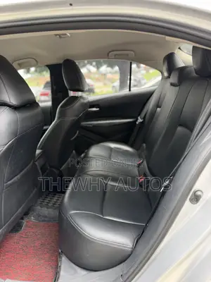 Toyota Corolla LE 2020 Silver