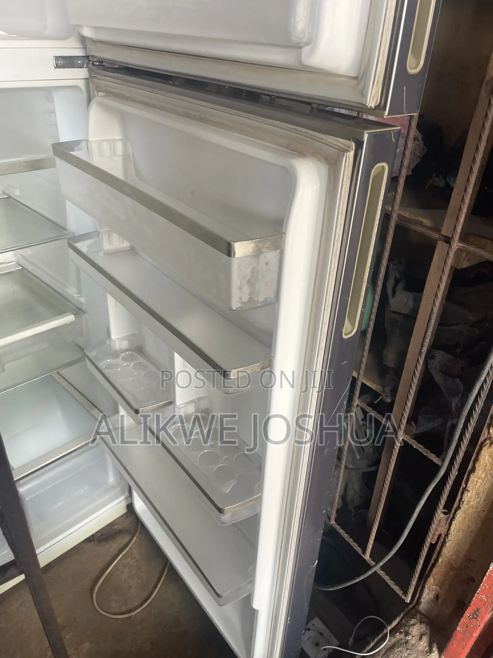 Neatly Standing Fridge